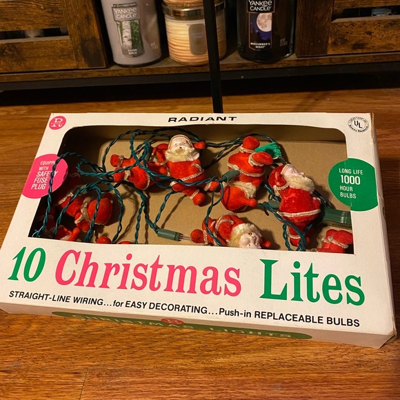 Vintage Velvet Santa Christmas Lights - Picture 3 of 5